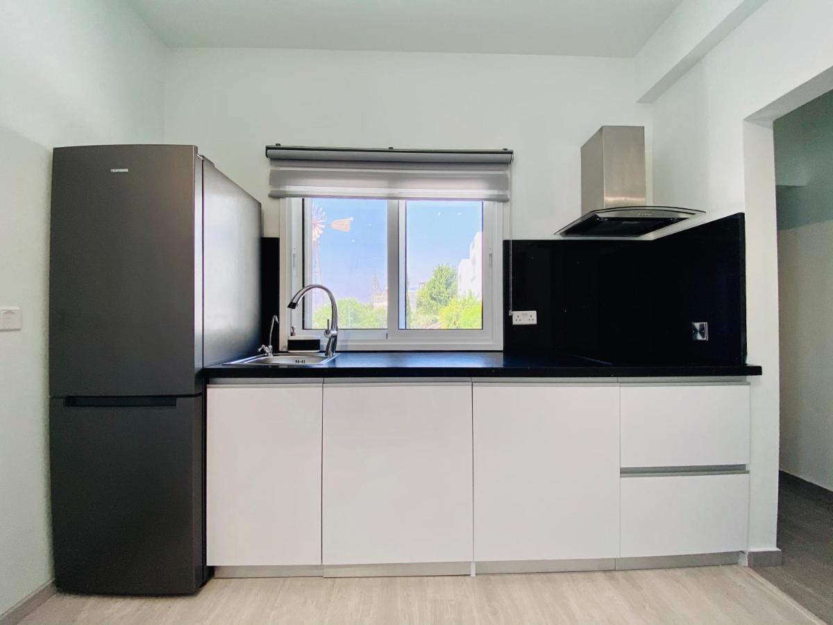 Sandy Bay Villa Ajía Nápa Eksteriør bilde