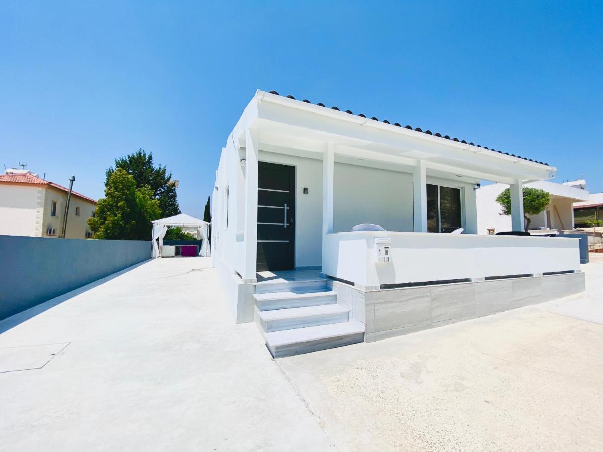 Sandy Bay Villa Ajía Nápa Eksteriør bilde